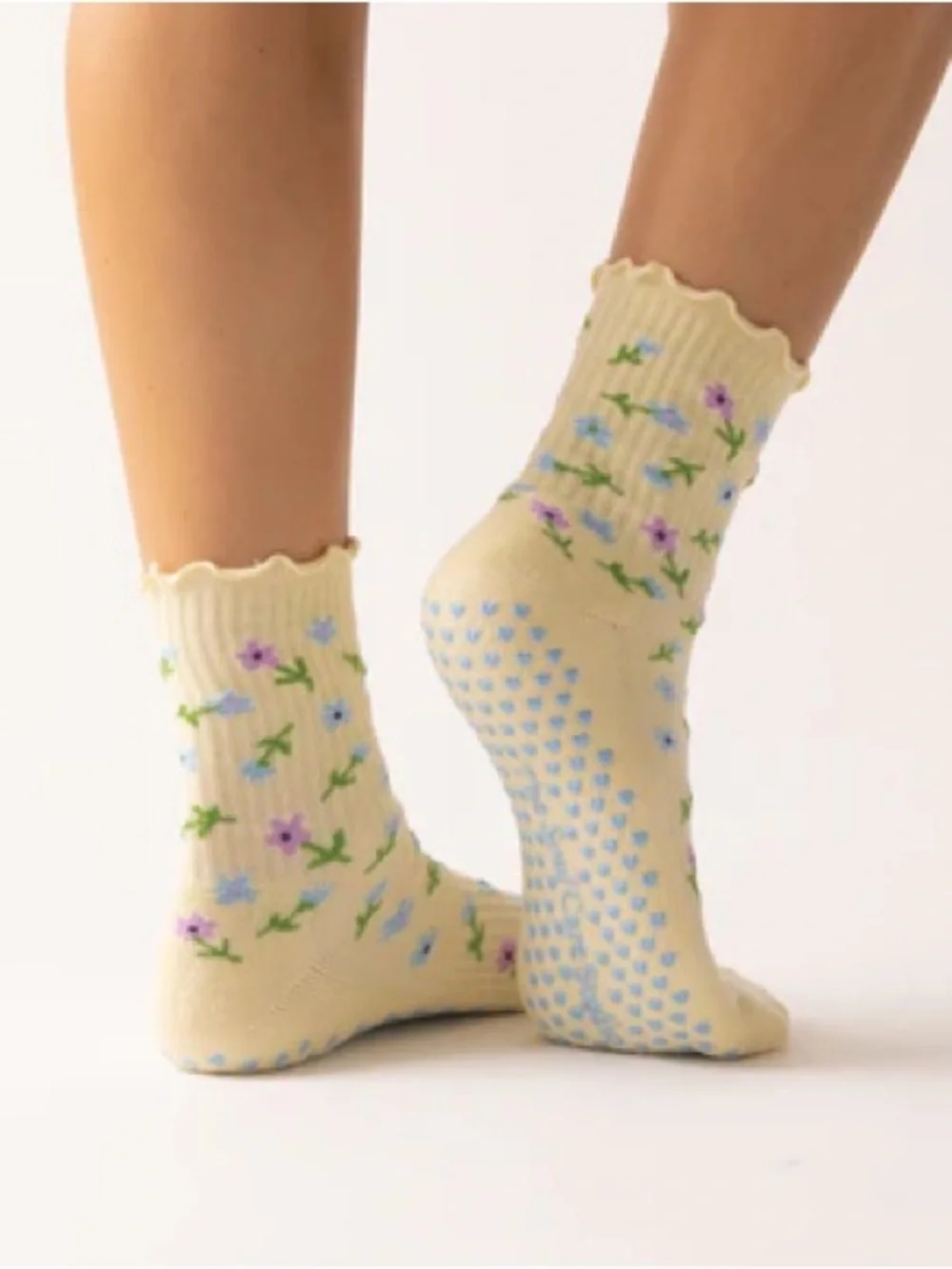 NWT The Soul Care Studio Cream Floral Gripper Socks
